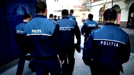Cazul bărbatului care i-a înjurat pe agenţi. La intrarea în secţia de poliţie 