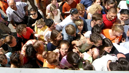 BACALAUREAT 2012 - SUBIECTE la ROMÂNĂ SCRIS date azi la BAC 2012