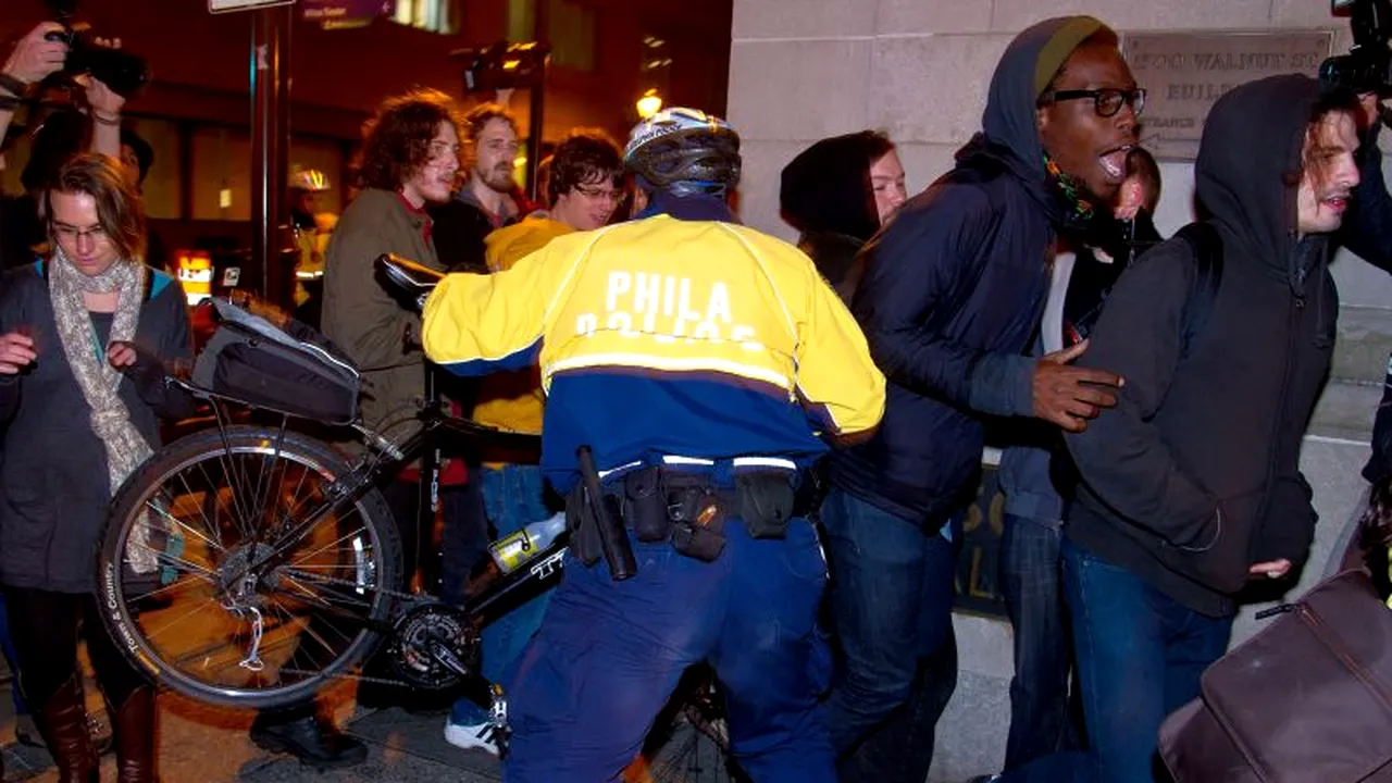 Ce pățești dacă pui pe Facebook poze cu POLIȚIȘTI SUB ACOPERIRE