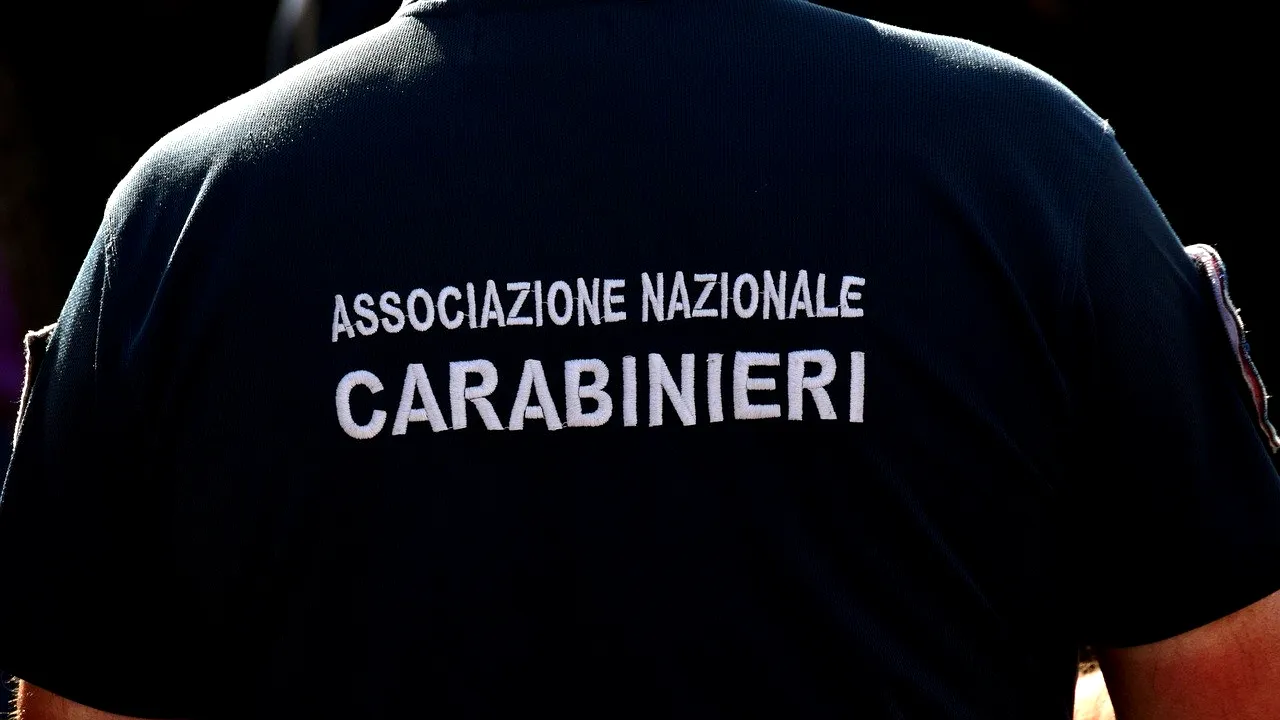 Un român și-a sechestrat copilul, după ce și-a dat soția afară din casă, în Italia