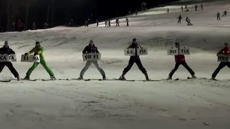 Un tânăr și-a cerut iubită în căsătorie pe pârtie, la Predeal