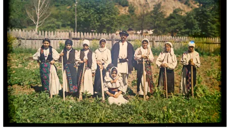De ce ne cheamă Escu. Proveniența și semnificația  acestui sufix