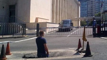 Cum se ÎNGROAPĂ peste 2,5 milioane de români. Ce a cerut Curtea Constituțională de la Guvern și ce a ÎNȚELES VICTOR PONTA SĂ TRIMITĂ