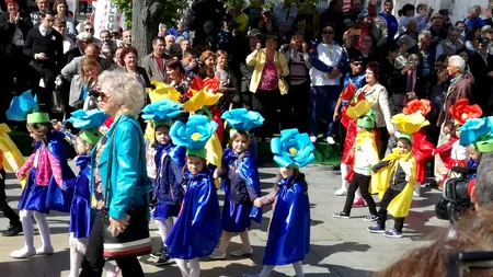 Klaus Iohannis comentează prezența copiilor la 