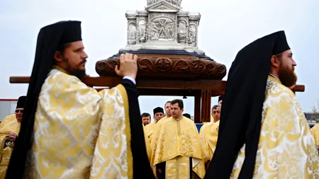 Statul, pușculița BOR. Câți bani au dat autoritățile la Catedrala Mântuirii Neamului și la biserici în 2014