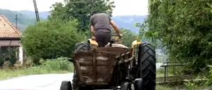 <span style='background-color: #2c4082; color: #fff; ' class='highlight text-uppercase'>VIDEO</span> Unde se află localitatea din România în care oamenii trecuți de 70 de ani încă MUNCESC