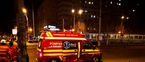 ACCIDENT în Capitală | Ambulanță SMURD, lovită de o mașină în sectorul 3. Două persoane au fost rănite