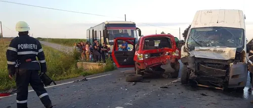 Accident în județul Bihor, soldat cu 11 RĂNIȚI. Un autocar, un microbuz și o autoutilitară, implicate în ciocnire