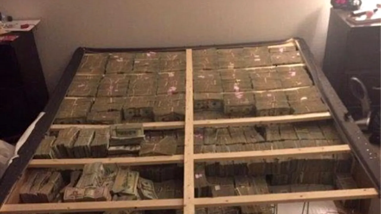 Suma fabuloasă pe care au găsit-o autoritățile din SUA sub salteaua unui bărbat de 28 de ani. Cum a 