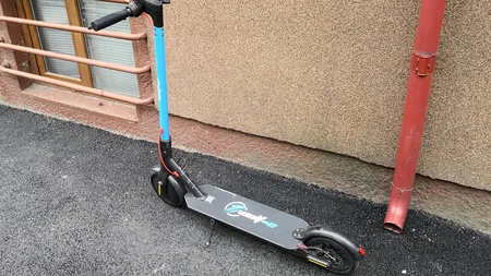 O țară europeană interzice circulația trotinetelor electrice pe trotuare