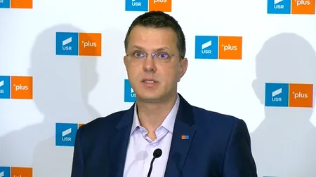 USR PLUS îl acuză pe Klaus Iohannis că a transmis mesaje de „activist PNL”. Ce îi recomandă șefului statului în întâlnirea cu premierul contestat prin moțiunea de cenzură