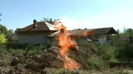 A vrut să sape o fântână în curte și a găsit gaze pentru tot cartierul! Cu ce pagubă s-a ales o femeie din Dolj