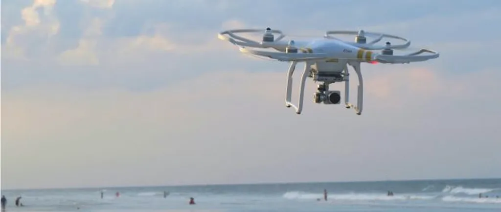 Italia verifică temperatura turiştilor de pe plajă cu drona