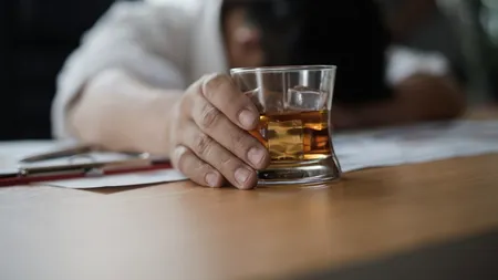 Un român a fost expulzat din Italia, după ce a fost transportat beat la spital de 73 de ori