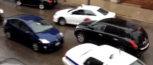VIDEO: Ce a pățit un șofer care a vrut să fugă de la locul accidentului