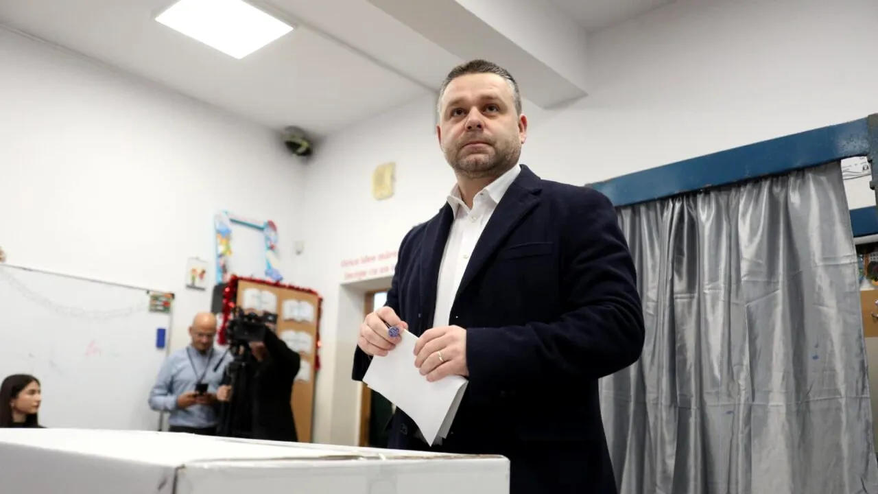 Ciprian Ciucu la ieșirea din cabina de vot: Am votat pentru integritate/Îi chem pe oameni să-și exprime votul