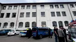 Atac cu maceta într-un liceu din Pitești. Un elev de 15 ani și-a rănit un coleg și l-a agresat pe altul