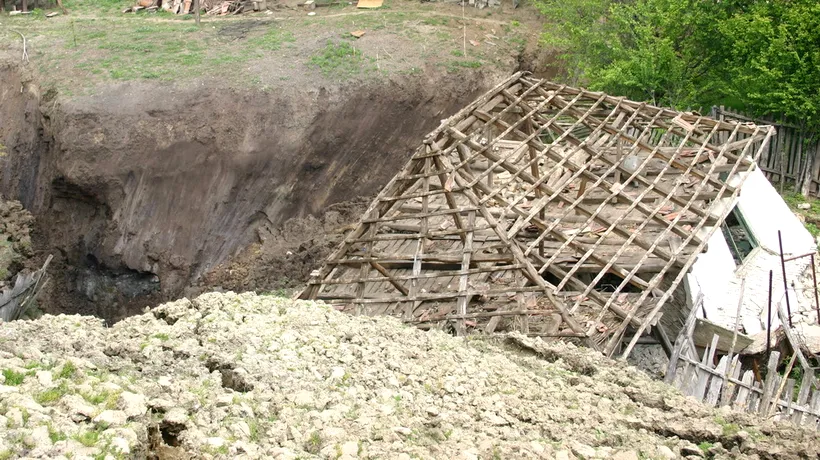 25 de hectare de teren din Dâmbovița, afectate de alunecări de teren