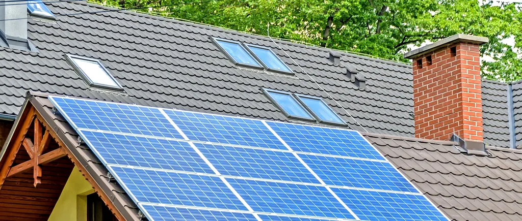 Cum pot românii să obțină bani de la autorităţi pentru panouri solare. Anunțul ministrului Mediului, Tanczos Barna