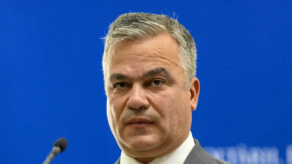 Negocieri pentru Guvernul Veștea. Premierul desemnat se va consulta mâine cu liderii PSD