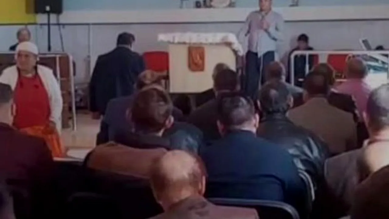 CORONAVIRUS. Zeci de oameni la o slujbă religioasă, în plină epidemie de Covid-19. Poliția a declanșat o anchetă