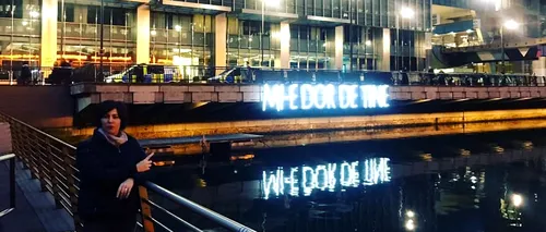 Mesaj pentru Diaspora, din Reșița: „Ne e dor de voi / Răspunsul la instalația luminoasă din Londra „Mi-e dor de tine - FOTO 