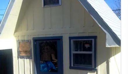 Cum a amenajat o bunicuță o casă dintr-un șopron