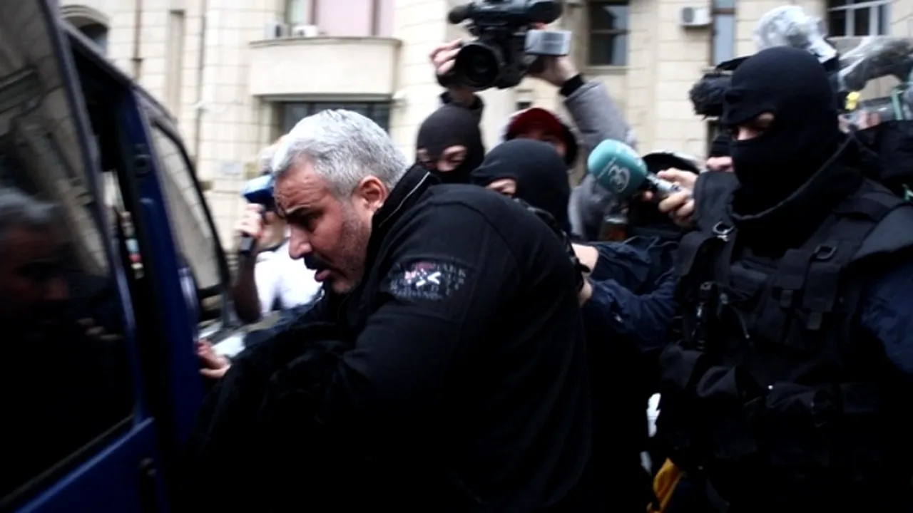 Doi avocați de la Baroul București, urmăriți penal pentru favorizarea lui Sile Cămătaru