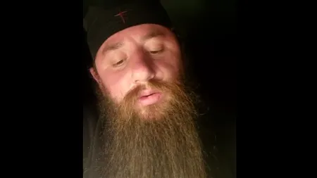 Preotul care critica pe Facebook femeile tunse şi-a şters contul. Arhiepiscopia Sucevei şi Rădăuţilor: „Învăţăturile lui sunt greşite”