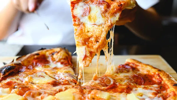 România, pe locul 2 în lume la comenzile de pizza. Cine a cumpărat 396 de pizza în 2025