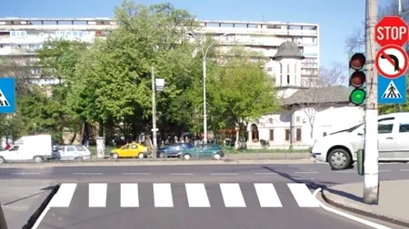 Chestionare auto. În această situație trebuie să cedați trecerea vehiculului din dreapta?