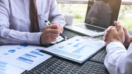 Finanțări de 25.000 de euro pentru tinerii antreprenori. În ce condiții pot fi obținuți banii