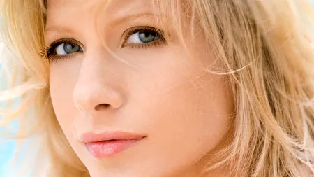 Lecția de machiaj: cum obții un look de zi perfect (VIDEO) 