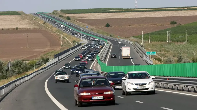Coloană de mașini pe drumul spre mare. Autostrada A4 și DN 39 Agigea – Eforie, blocate de mii de TURIȘTI care vin pe litoral de Rusalii!