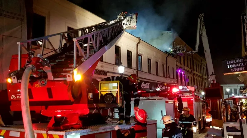 Incendiu în CENTRUL VECHI al Capitalei: Mai multe persoane au fost EVACUATE. Cluburile și restaurantele, VERIFICATE de Poliția Locală