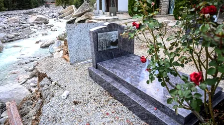Cimitir din Franța, măturat de inundații. Mai multe cadavre au ajuns în Italia | VIDEO