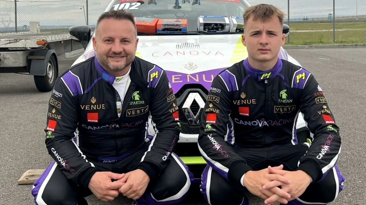 Inedit în MOTORSPORT: doi piloțí participă la două etape în două zile
