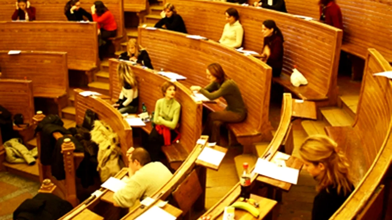 Burse de 1.200 de euro pentru studenții care vor să învețe în Norvegia, Islanda sau Liechtenstein