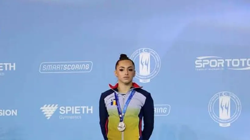 Gimnastele românce s-au întors în țară cu medalii de aur și de argint