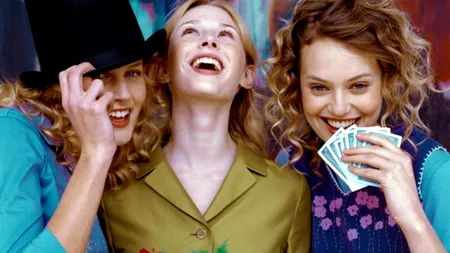 ZIUA INTERNAȚIONALĂ A FEMEII - cum e sărbătorită în lume. Câteva MESAJE de 8 MARTIE