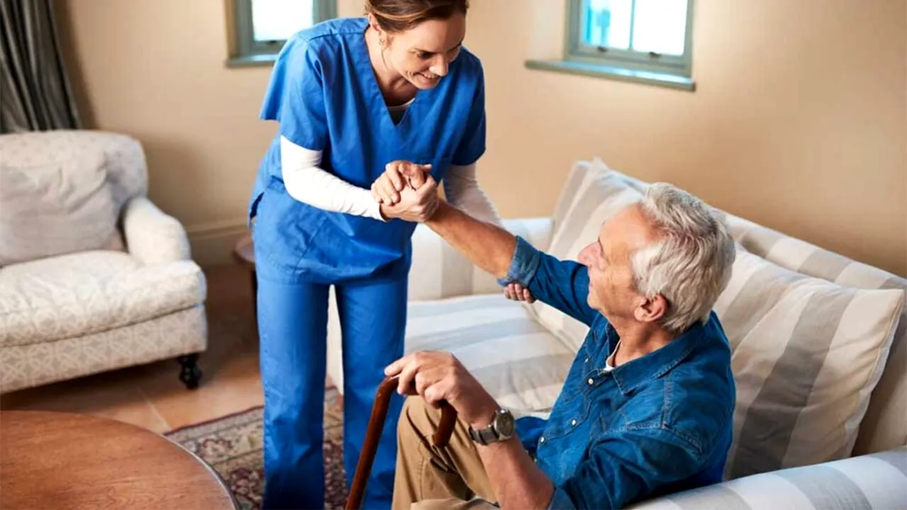 Ireal ce a pățit o tânără de 29 de ani, după ce s-a angajat BADANTĂ în casa unui pensionar italian. Ce i-a făcut bătrânul