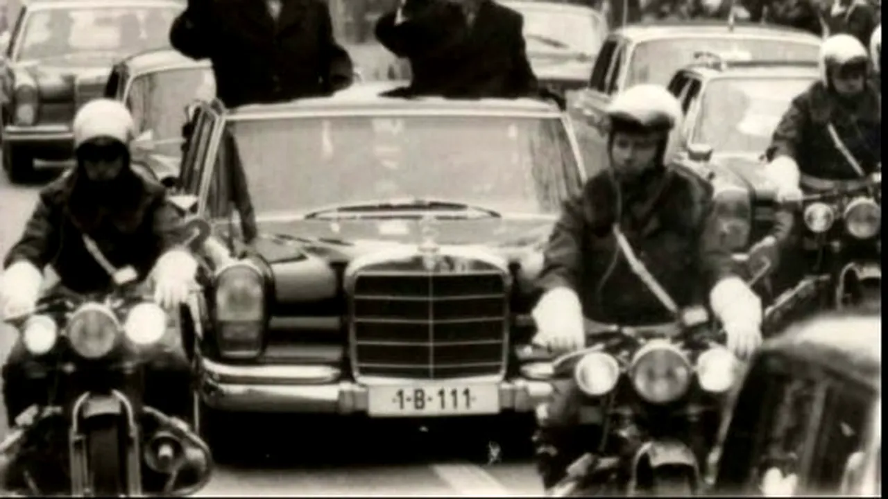 Un Mercedes al lui Ceaușescu, scos la licitație pentru 30.000 euro 
