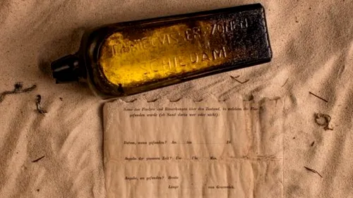 A fost descoperit cel mai vechi mesaj într-o sticlă. Povestea scrisorii de 132 de ani găsită, din întâmplare, pe o plajă, printre gunoaie