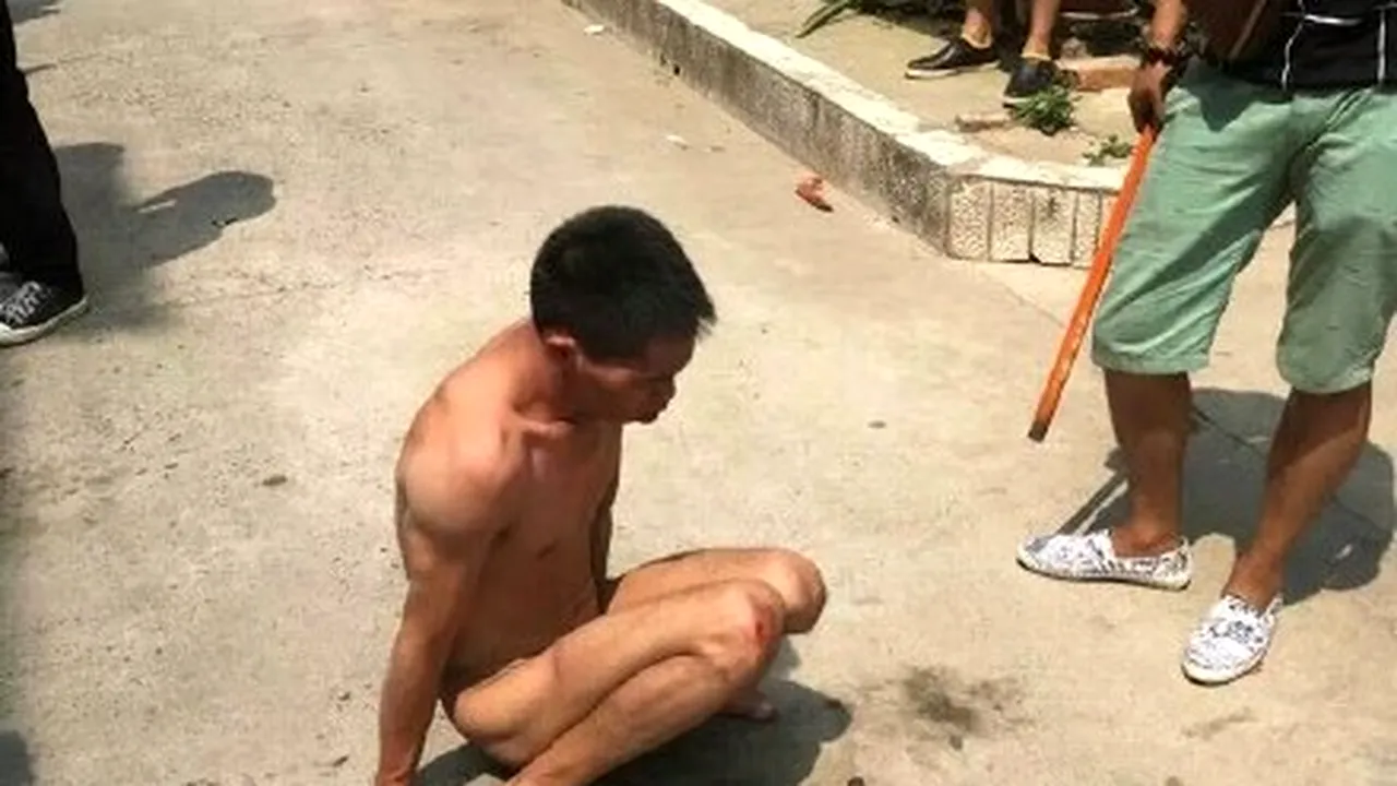 Ce a pățit acest bărbat din China care s-a filmat în timp ce își abuza câinele