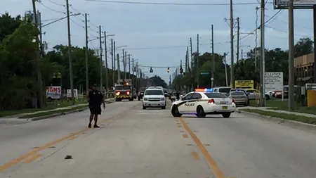 Mai multe persoane au fost ucise într-un schimb de focuri în orașul Orlando. Poliția nu exclude niciun scenariu