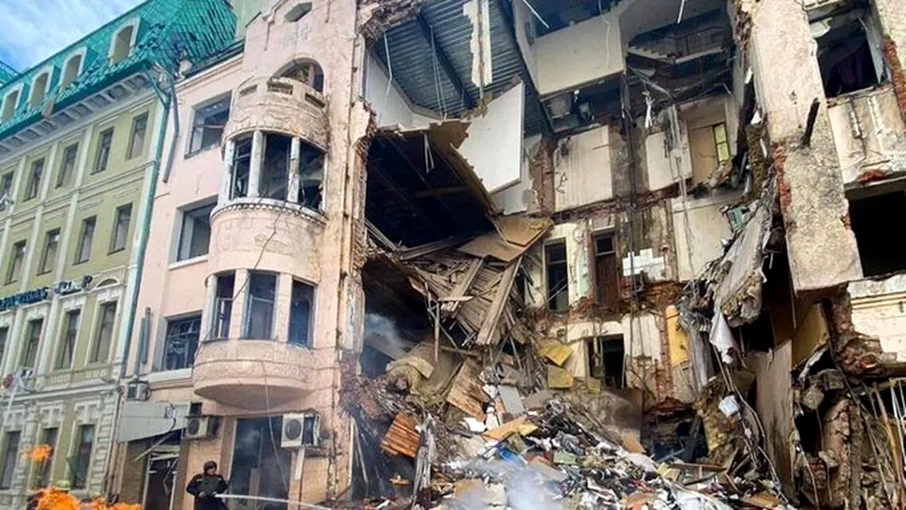48 de școli și peste 600 de blocuri de apartamente au fost distruse de bombardamentele rusești, în Harkov