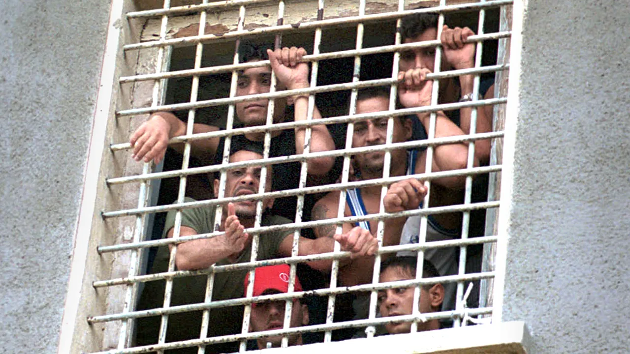 Proiect: Pedepsele deținuților ar putea fi reduse. În ce condiții și cu cât ar putea scădea