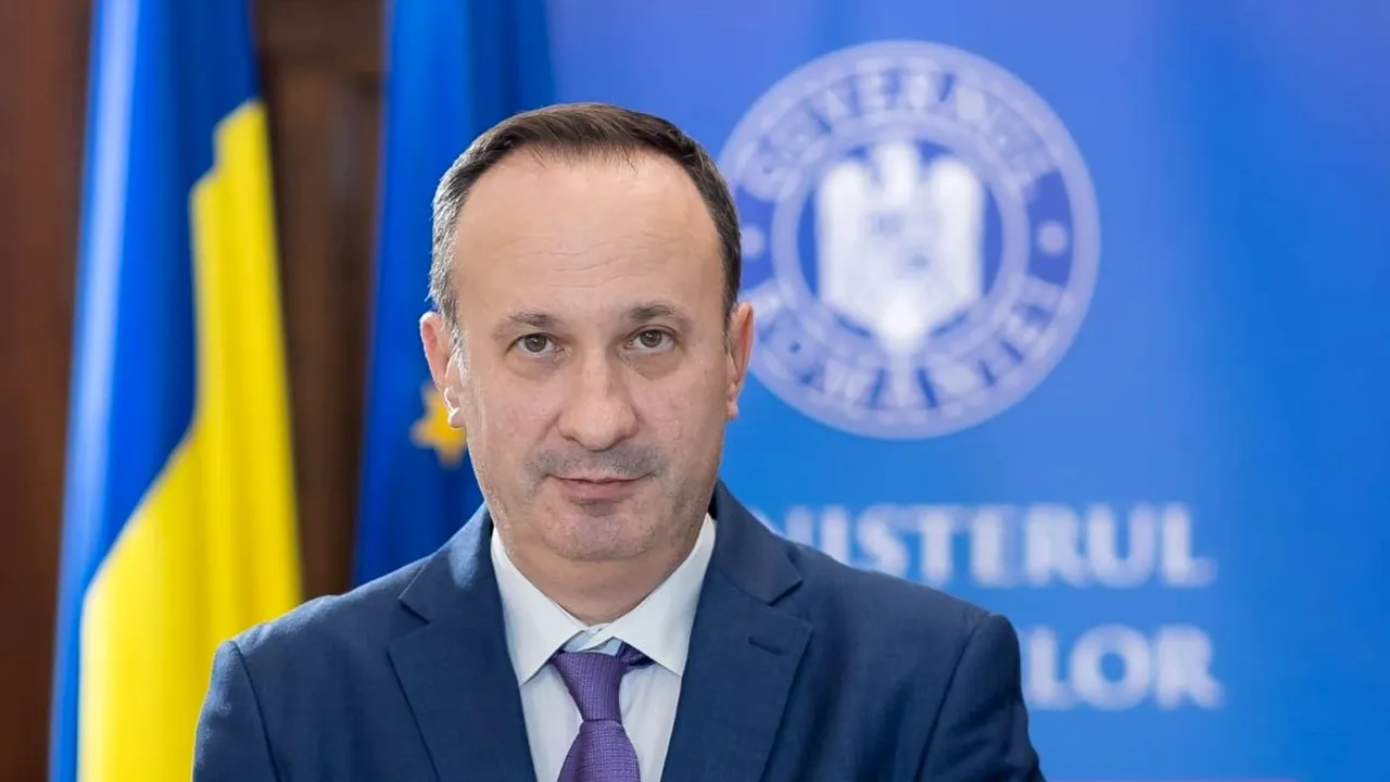 Ministrul Finanțelor îi îndeamnă pe românii tot mai afectați de criza prețurilor să joace la bursă sau să cumpere titluri de stat