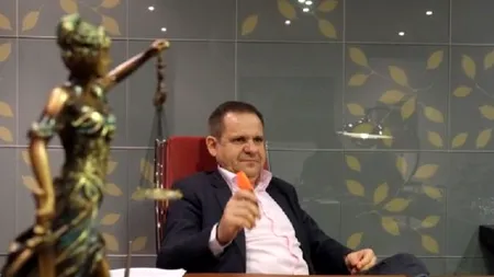 Expertul care a constatat că Ponta NU a plagiat a dat același verdict și pentru Kovesi. „E o teză de doctorat valoroasă