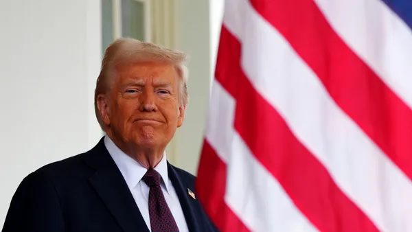 Trump dă detalii despre operațiunea din Orient: „Distrugem rachetele și anihilăm Marina Iranului”